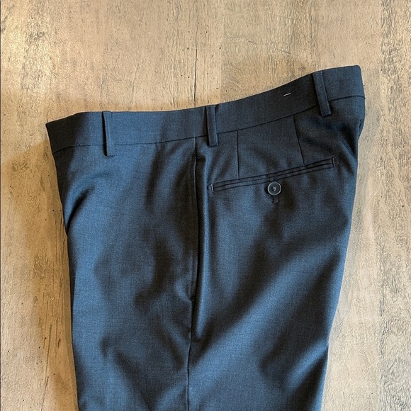 Calvin Klein Charcoal Dress Pants for Men 30 x 30 - Picture 7 of 7